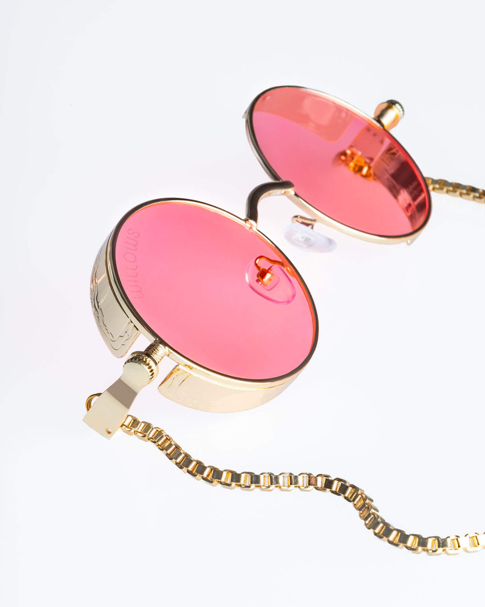Me & Pinke McGee - Willows Chain Temple Sunglasses